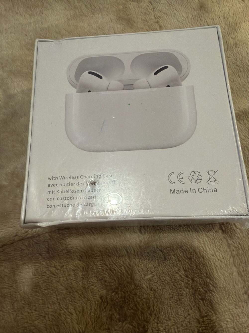 Unbranded earbuds New factory sealed - Picture 2 of 3